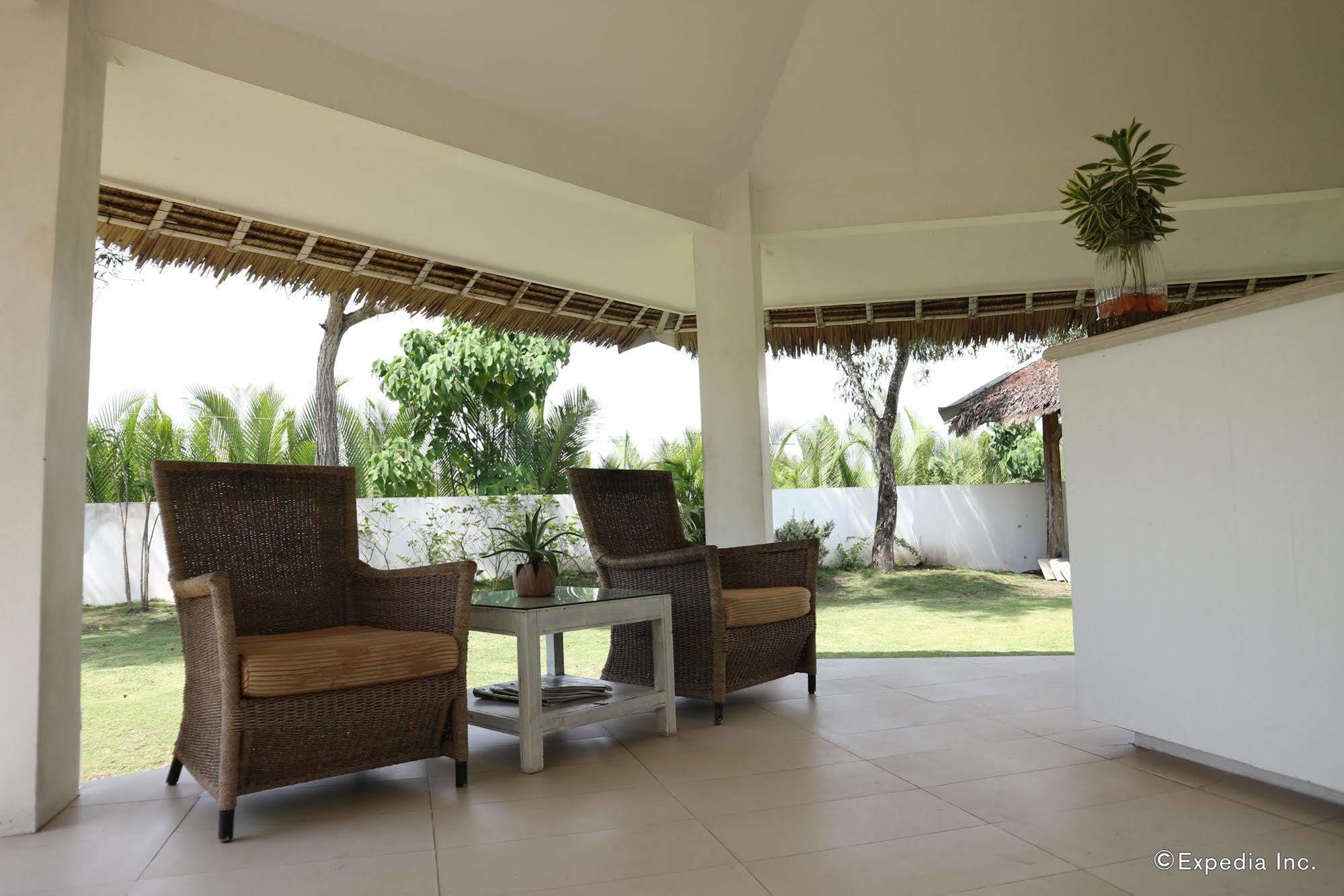 Sta. Monica Beach Club Dumaguete City ภายนอก รูปภาพ