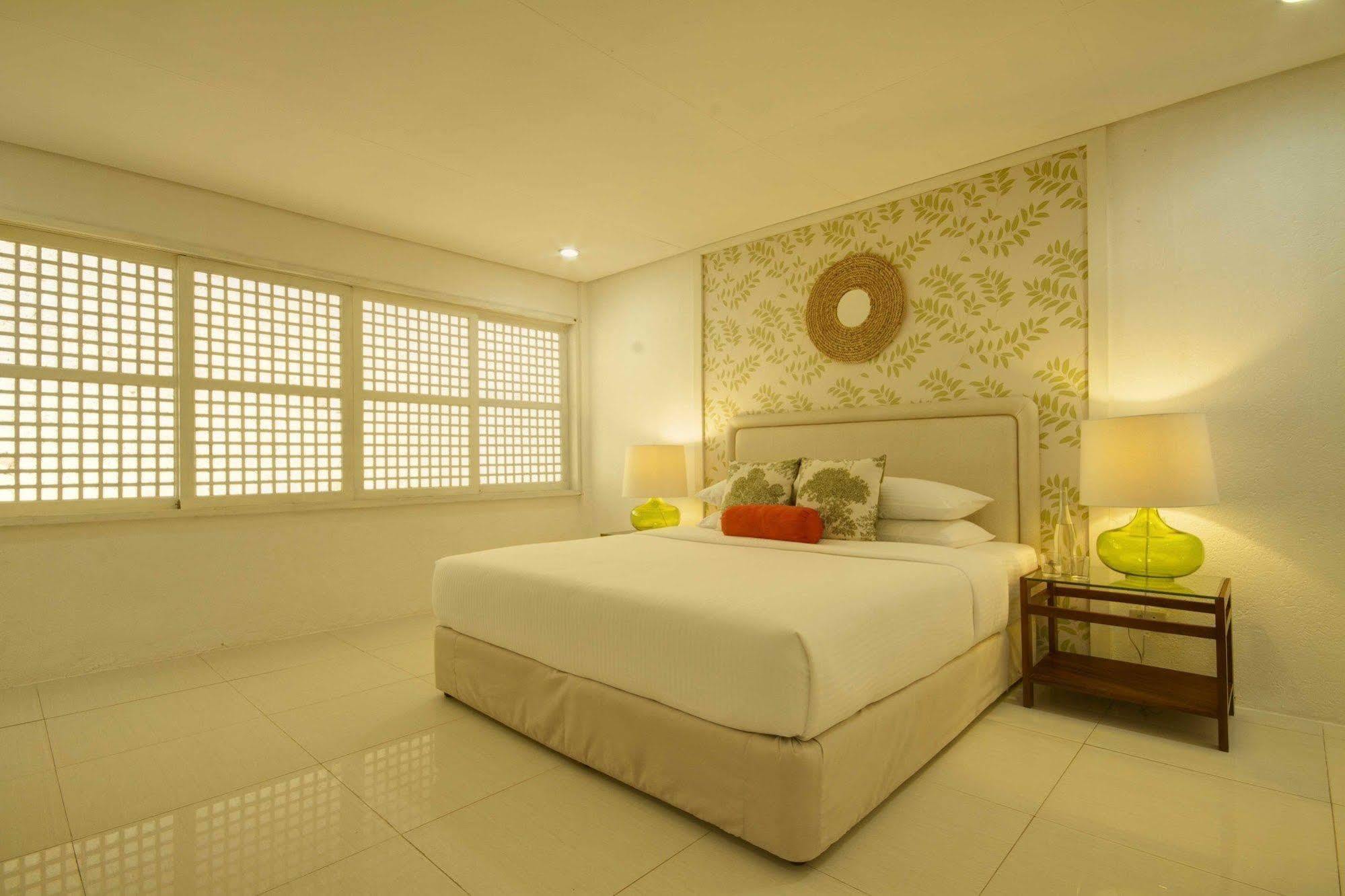 Sta. Monica Beach Club Dumaguete City ภายนอก รูปภาพ
