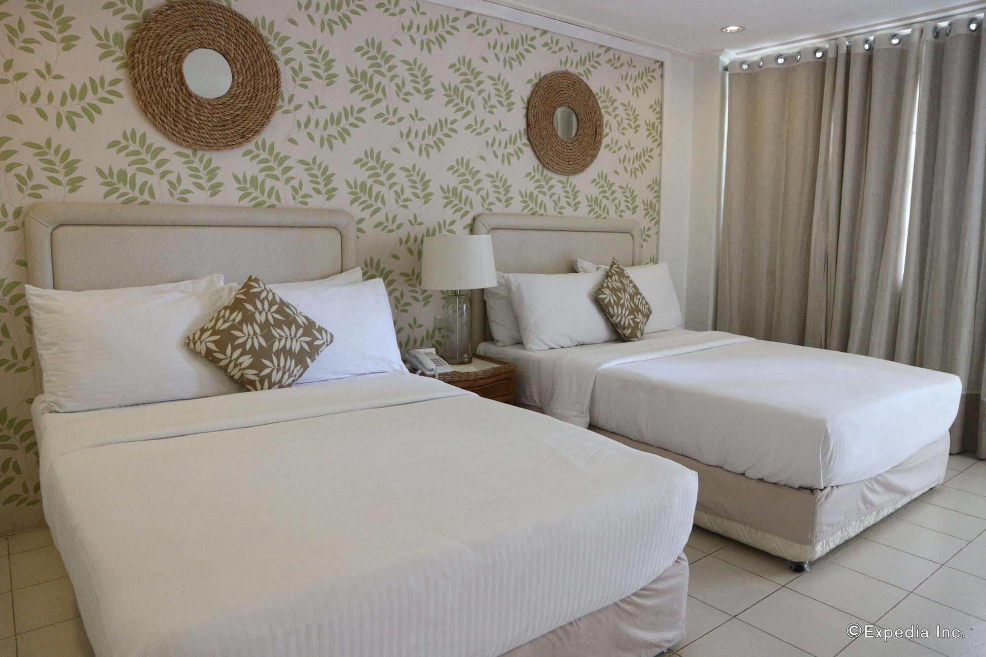 Sta. Monica Beach Club Dumaguete City ภายนอก รูปภาพ