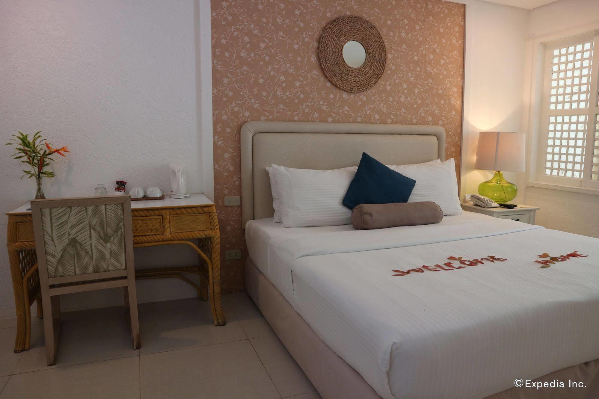 Sta. Monica Beach Club Dumaguete City ภายนอก รูปภาพ